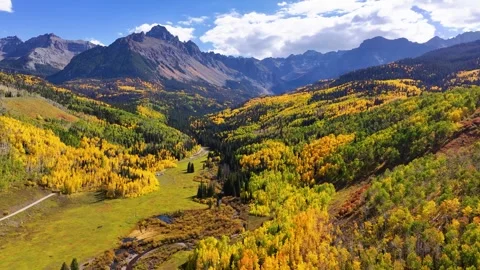 Mount Sneffels Fall Colors 04 | Aspen Trees | Wilderness Area | 4K Drone Footage 스톡 동영상 293246923