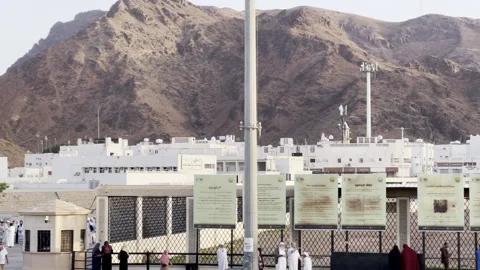 Mount Uhud Pilgrimage Site Vídeo Stock 329069644