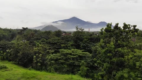 Mount View Arjuno Malang East Java - Reveal Vídeos de archivo 222025797