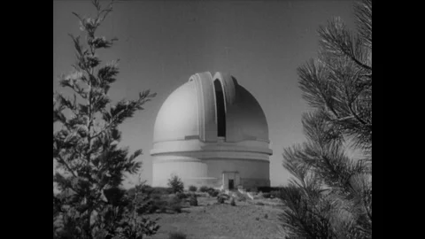Mount Wilson enormous optical telescopes, 1957, UK Vídeo Stock 130676757
