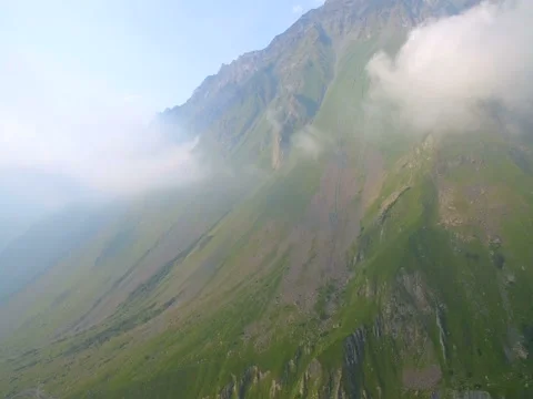 Mountain above cumulus cloud close up 스톡 동영상 83160955