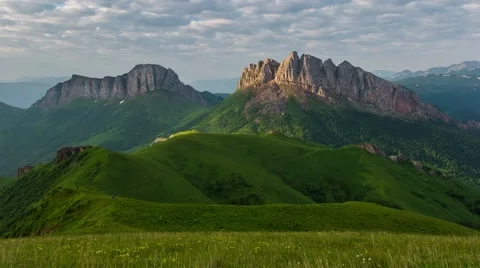 Mountain Achishboki under the ripples of clouds. 動画素材 52575988