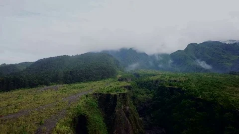 The mountain and the cliff Video stock 85333325