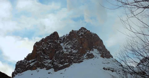 Mountain and Clouds Tima Lapse 動画素材 132568402