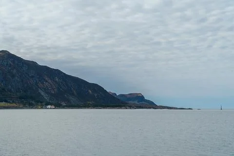 Mountain and sea view on cloudy day, cloudy day Foto stock