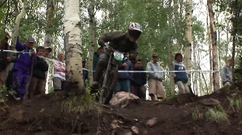 Mountain Bike Crashes Vídeo Stock 27129857
