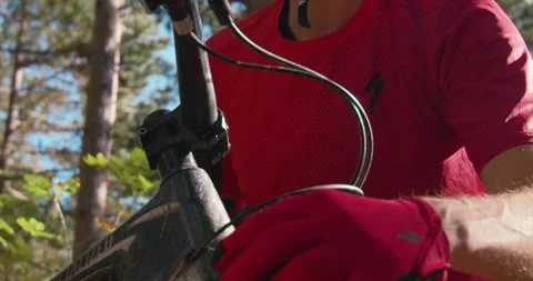 Mountain bike fork set up. 库存影片 278601943