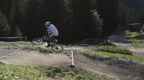 Mountain bike jump Stock Footage 25893000