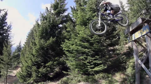 Mountain bike jump Stock Footage 25896970