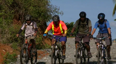 Mountain bikers driver down hill in full protective gear Video stock 610481