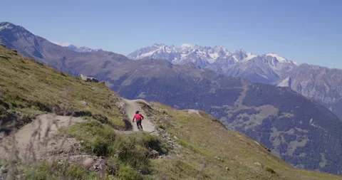 Mountain Biking in the Alps Видео 276235037