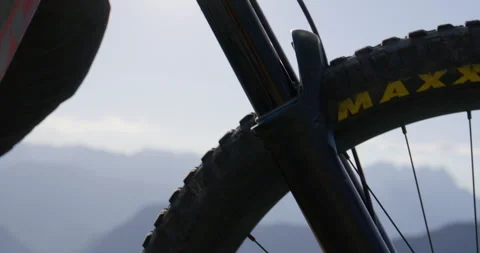 Mountain Biking in the Alps Видео 276235082