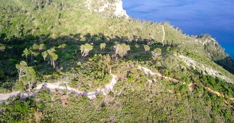Mountain biking in the Finale Ligure. Video stock 99863171
