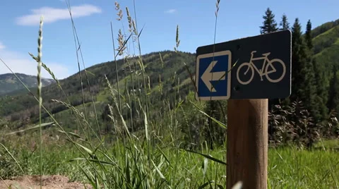 Mountain biking sign Vídeos de archivo 35761485