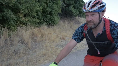 Mountain biking in the summer 7 库存影片 94317233