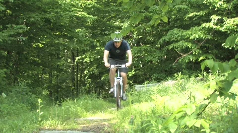 Mountain biking on a trail Video stock 499732