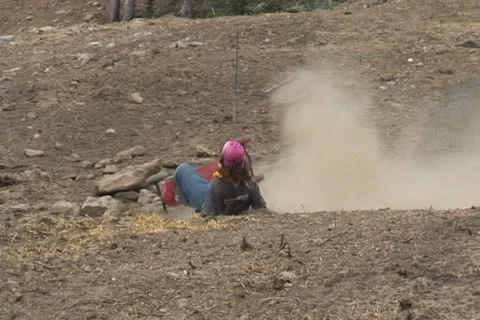 Mountain Board Crash 9 스톡 동영상 27130167