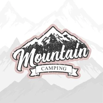 Mountain camping hand drawn vector logo with rocky peaks, lettering and textu Illustrazione stock