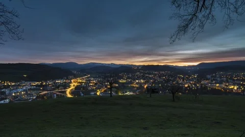 Mountain city traffic time lapse Stock-Footage 273698657