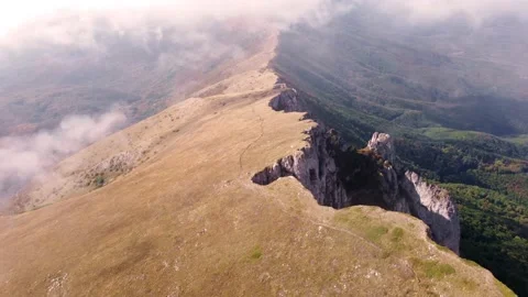 Mountain cliff drone view - 4K 库存影片 168839554