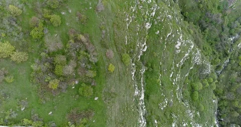 Mountain cliff over deep gorge. Aerial abyss Shusha District 4.24 21043 02 1.mov Stock-Footage 91666851