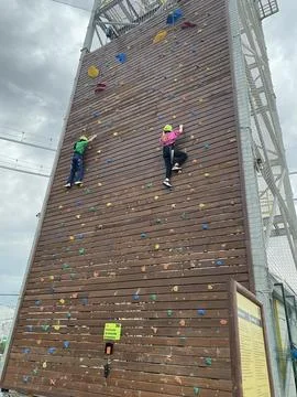 Mountain climbing high Stock-Fotos