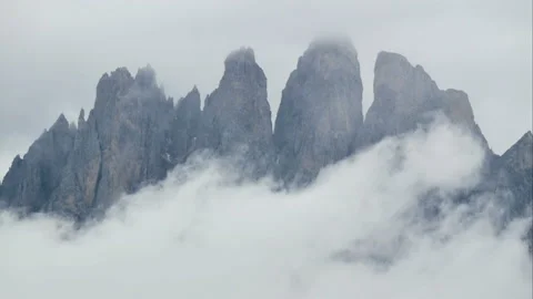 Mountain cloud rocks timelapse fog Stock Footage 130233912