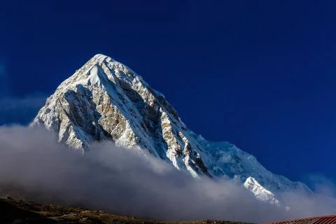 Mountain in the clouds Stock-Fotos