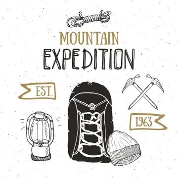 Mountain expedition vintage set. Hand drawn sketch elements for retro badge e Illustrazione stock