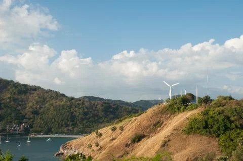 The mountain facing the wind power generation Stockfoto's