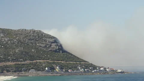 Mountain Fire smoke Time lapse, Cape Town Video stock 267416894