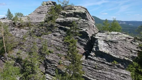 Mountain fly-by Video stock 139394099