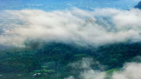MOUNTAIN WITH FLYING CLOUDS IN TAIWAN Stock-Footage 200894983