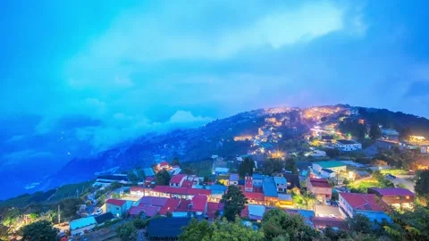 MOUNTAIN WITH FLYING CLOUDS IN TAIWAN Video stock 202515004