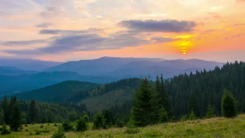 The Mountain Forest on Background of Sunset Vidéo 100246348