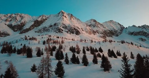 Mountain full of Snow Stockbeeldmateriaal 126163727