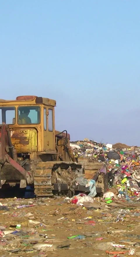 Mountain Of Garbage Waste Plastic Bottles Packages Of Rotting Food Stockbeeldmateriaal 249309847