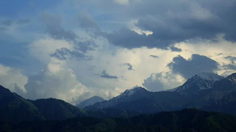 Mountain group with time lapse clouds Stock Footage 563355