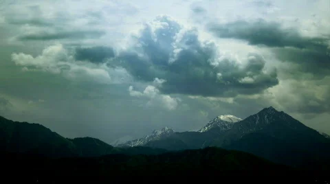 Mountain group with timelapse clouds Stock Footage 563484