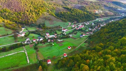Mountain Haven of Serenity Vídeos de archivo 296668927