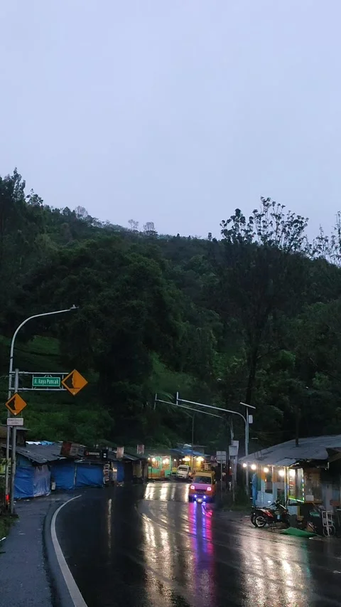 Mountain highway Video stock 220470862