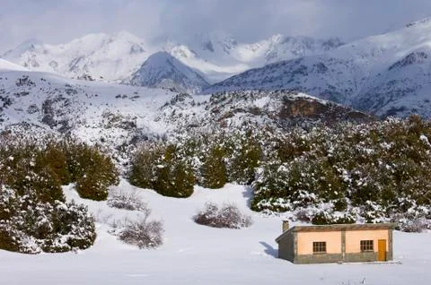 Mountain hut 스톡 사진