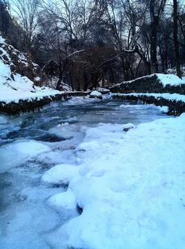 Mountain ice river Stockfoto's