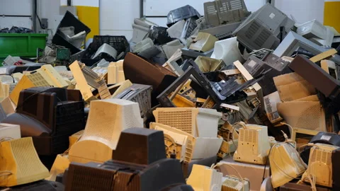 A mountain of junk plastic electronics parts for recycling. Stock-Footage 219653159