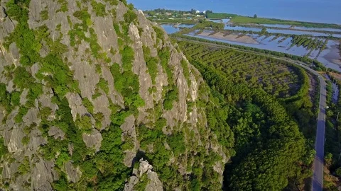 Mountain at Khao Sam Roi Yot National Park,Thailand Vidéo 77375468
