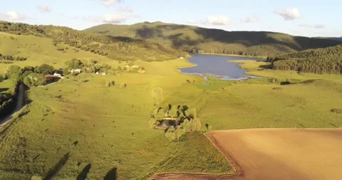 Mountain lake Video stock 132790087