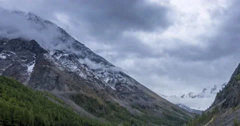 Mountain lake timelapse at the summer or autumn time. Wild nature and rural Stock Footage 152584036
