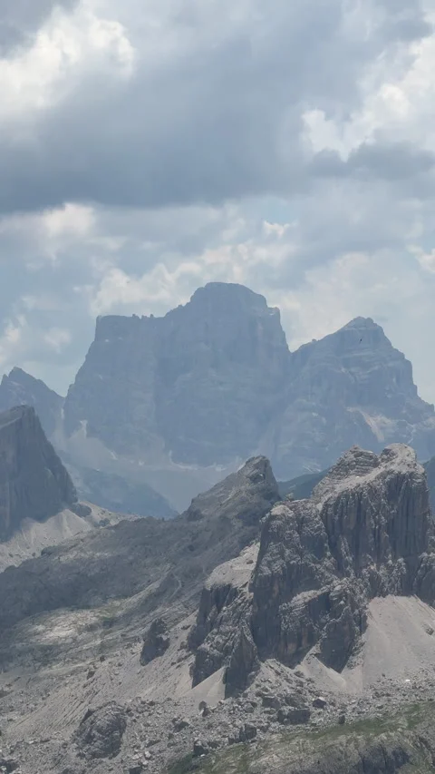 Mountain landscape with alpine choughs flying Stockbeeldmateriaal 339082309