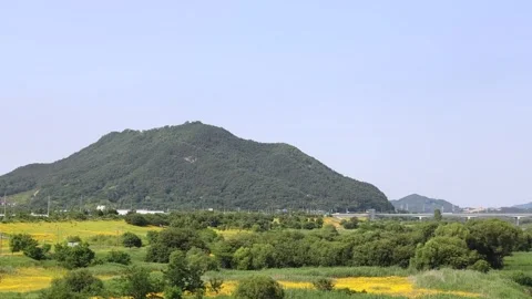 Mountain landscape with blue sky Stock-Footage 310079647