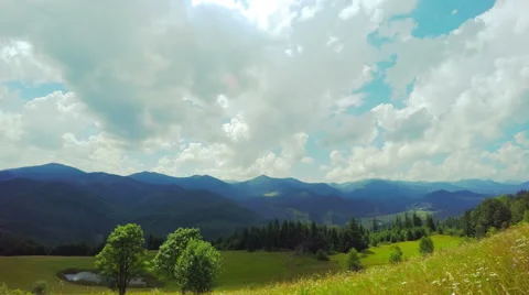 Mountain Landscape with Clouds Vidéo 68415530